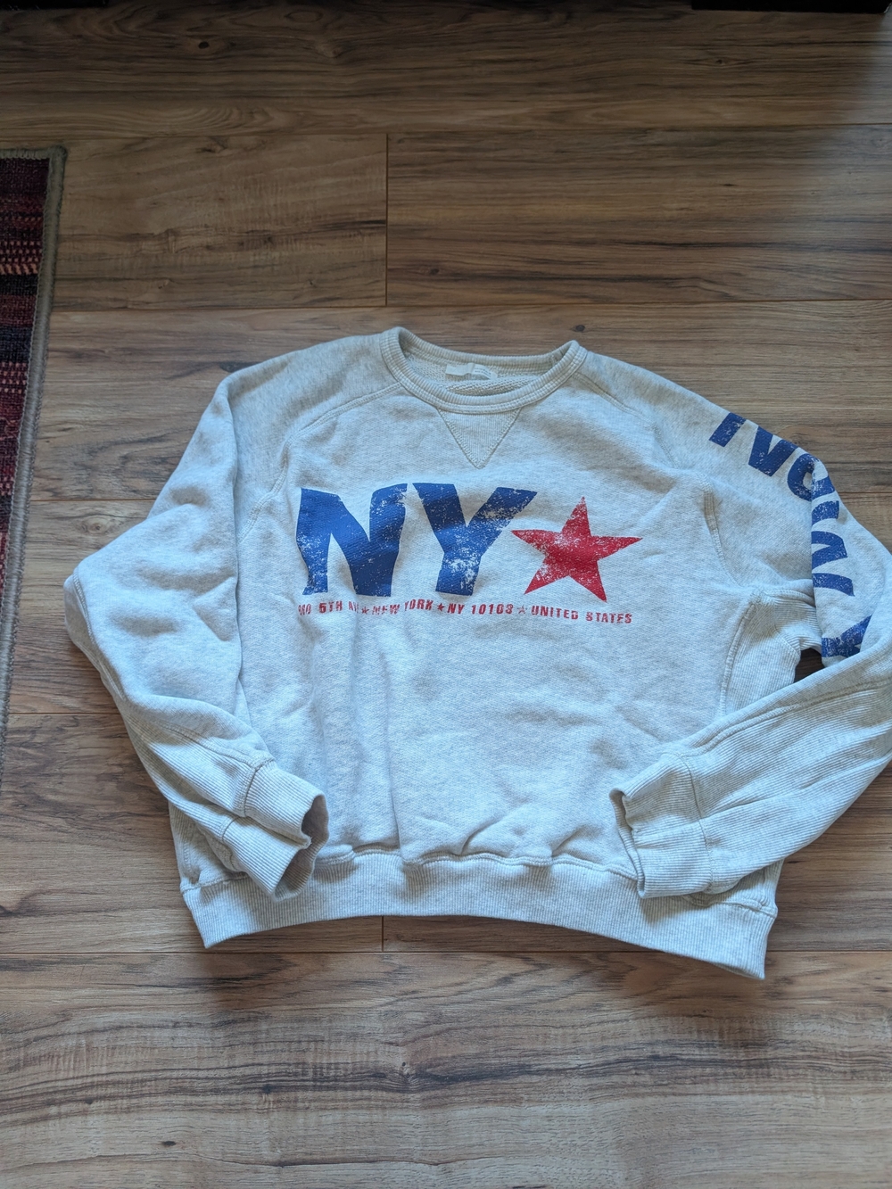 Zara Light Gray Crewneck with Blue NY Graphic and Red Star